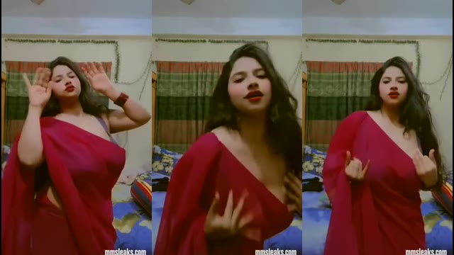 Red Saree Dance Desi Girl Blowing Kiss — Viral Clip